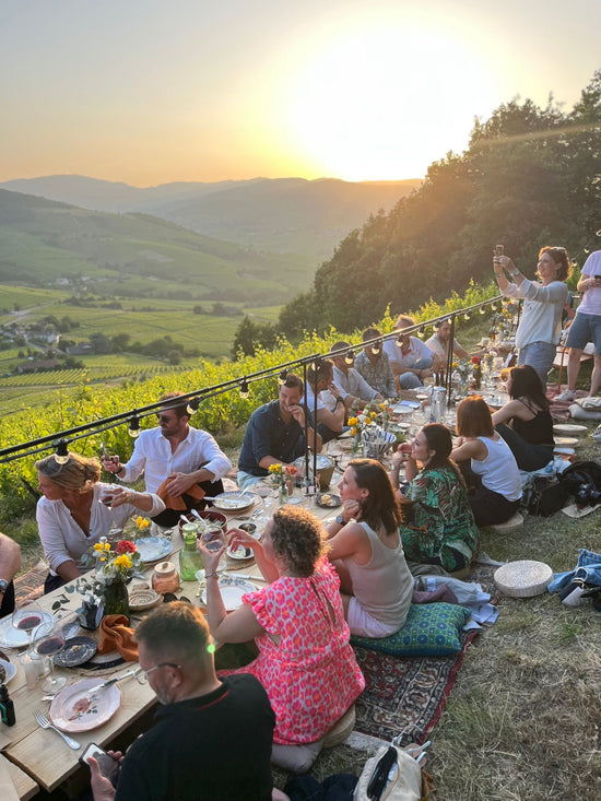 NOMADE WINE PARTY                        Dîner "Bienvenue en Beaujonomie"